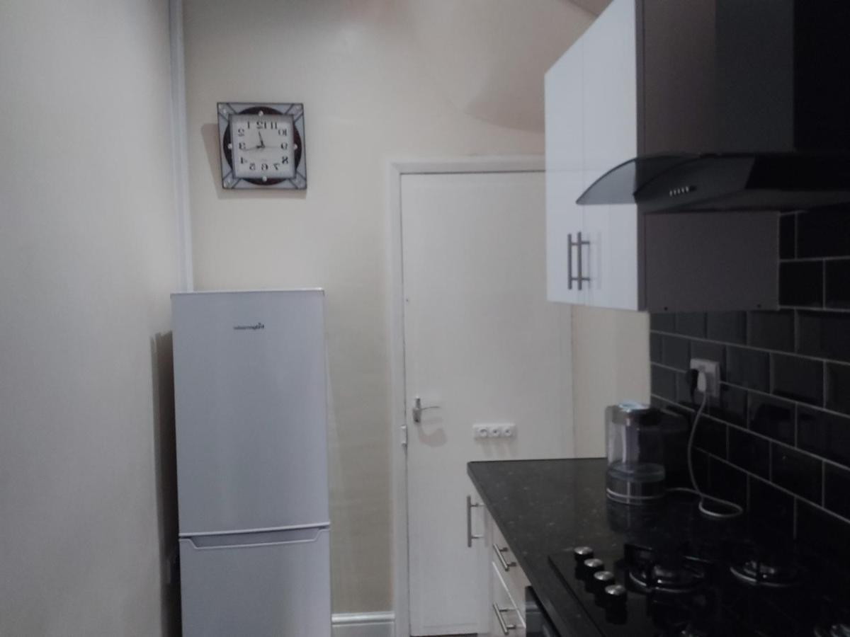 Spacious Two Bedroom House, Parking And Wifi Leeds  Luaran gambar