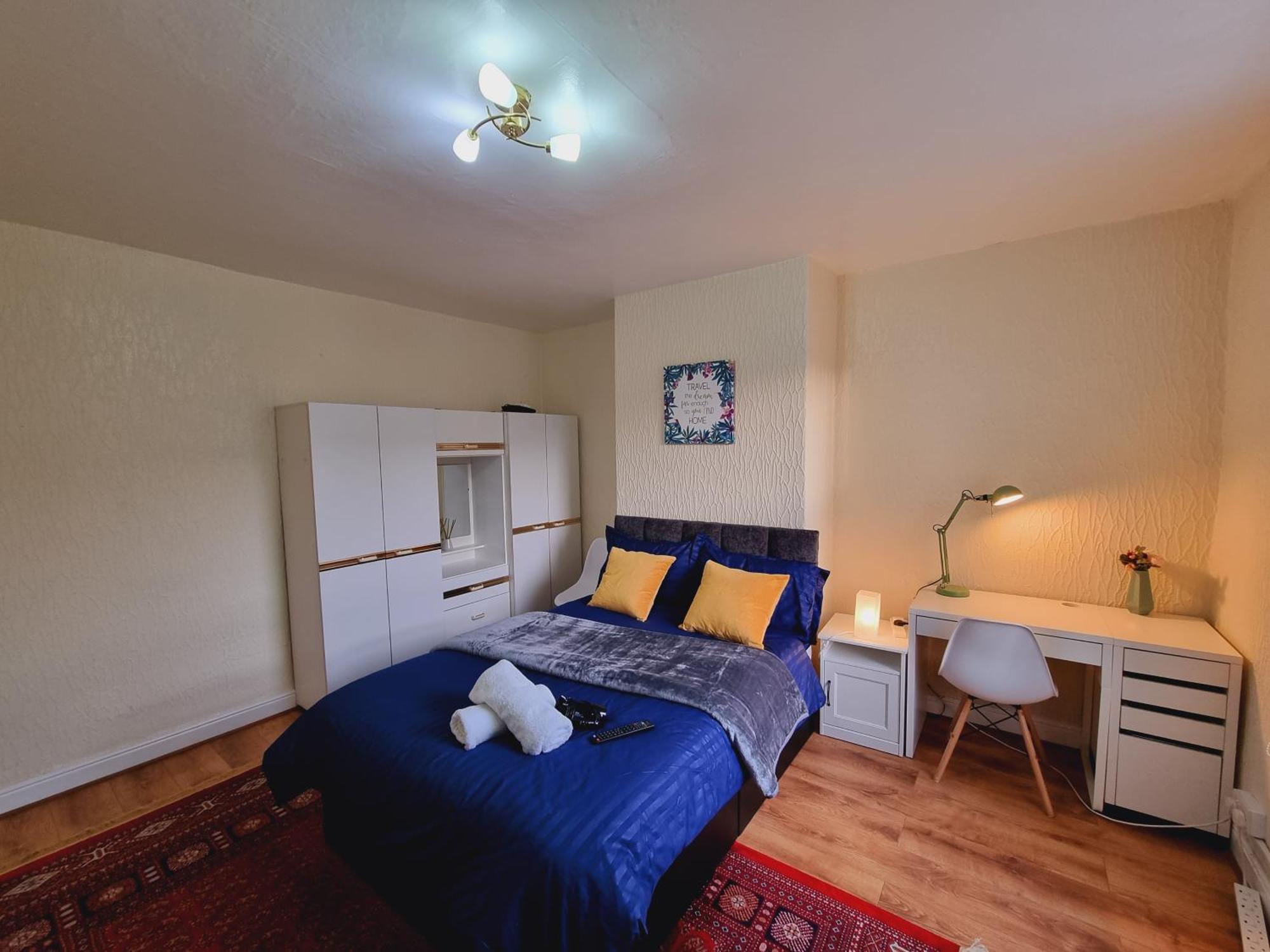 Spacious Two Bedroom House, Parking And Wifi Leeds  Luaran gambar